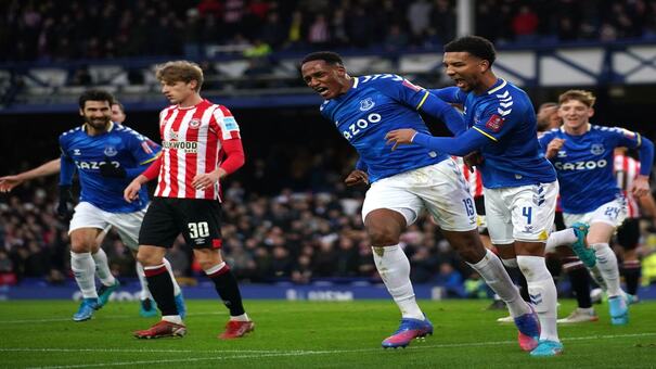 Nhận định Everton vs Brentford (22h00 ngày 23/11): Điểm số đầu tiên. Hãy đến KUBET cá cược bóng đá.